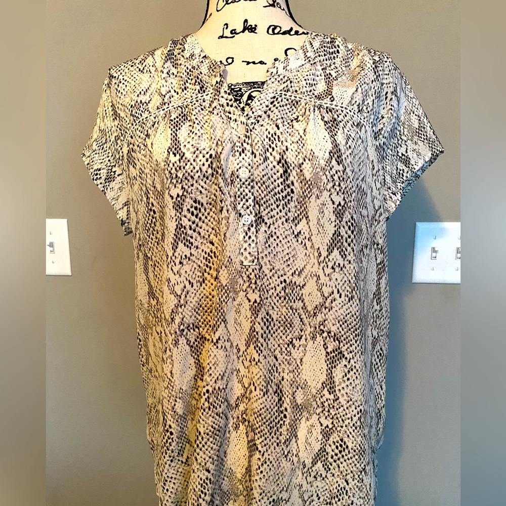 Short Sleeve Top